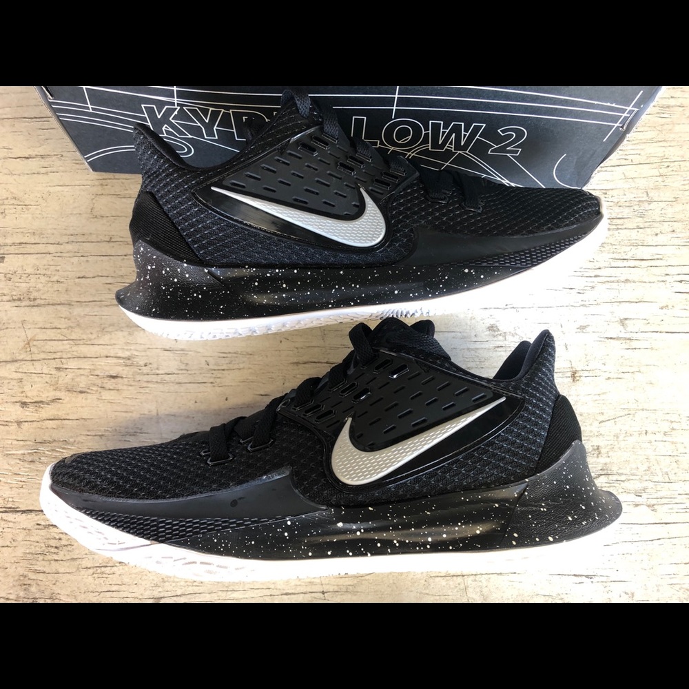 Nike Kyrie Low 2